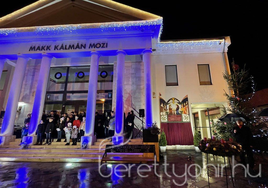 Betlehemi szárnyas oltárt nyitottunk 26